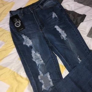 Say Yes to Distress FASHION NOVA JEANS (med wash)